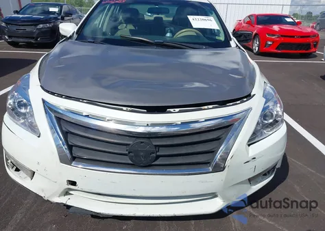 2015 Nissan Altima 2.5 Sv z USA, uszkodzony, nr VIN 1N4AL3AP7FC221259
